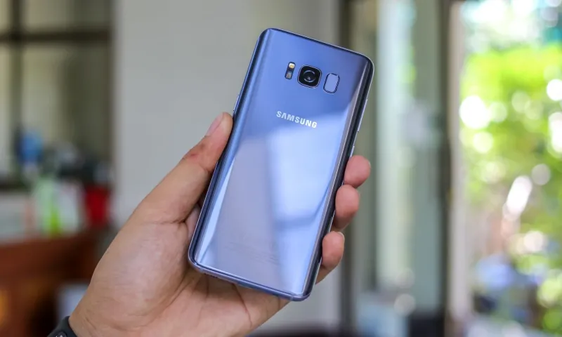 Более 60 моделей смартфонов Samsung запретили продавать в России
