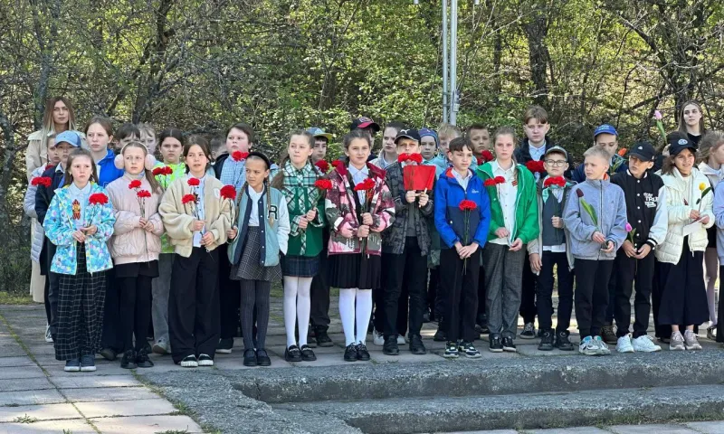 Школьники почтили память участников Великой Отечественной войны в Бийске 