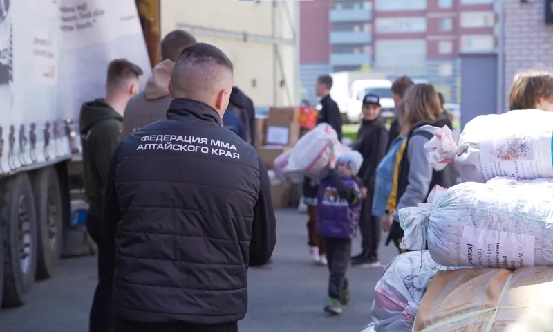 Антидроновые одеяла, квадроциклы, медикаменты. В преддверии 9 Мая из Алтайского края в зону СВО отправили гуманитарный груз