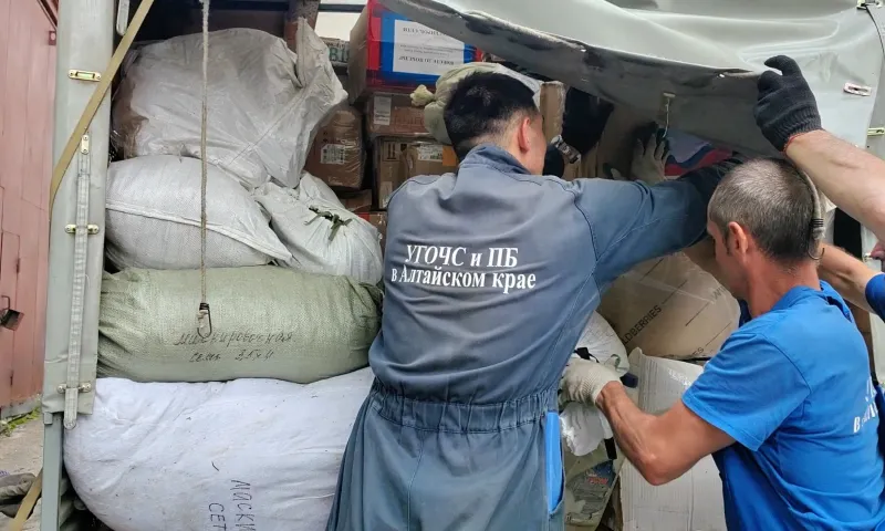 Более 40 тонн груза отправили в зону проведения специальной военной операции из Барнаула