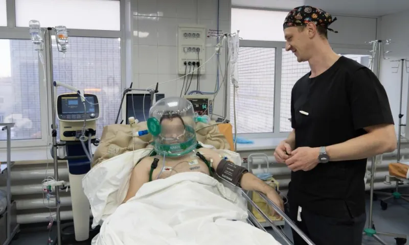 Благодаря новым технологиям снизилась смертность в краевой больнице Алтайского края 
