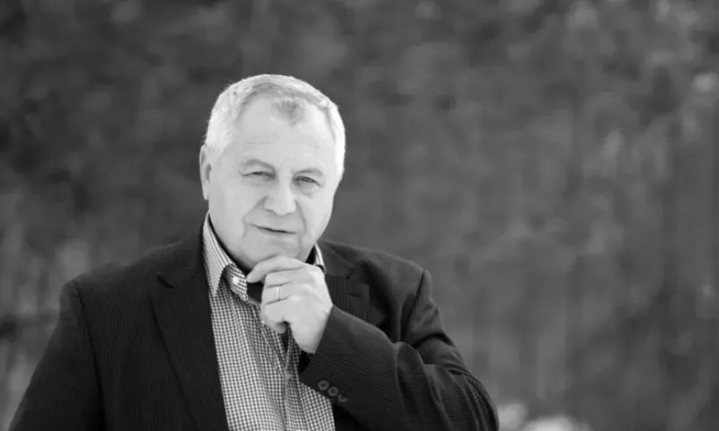 Прощание с именитым алтайским писателем и журналистом пройдет в Барнауле