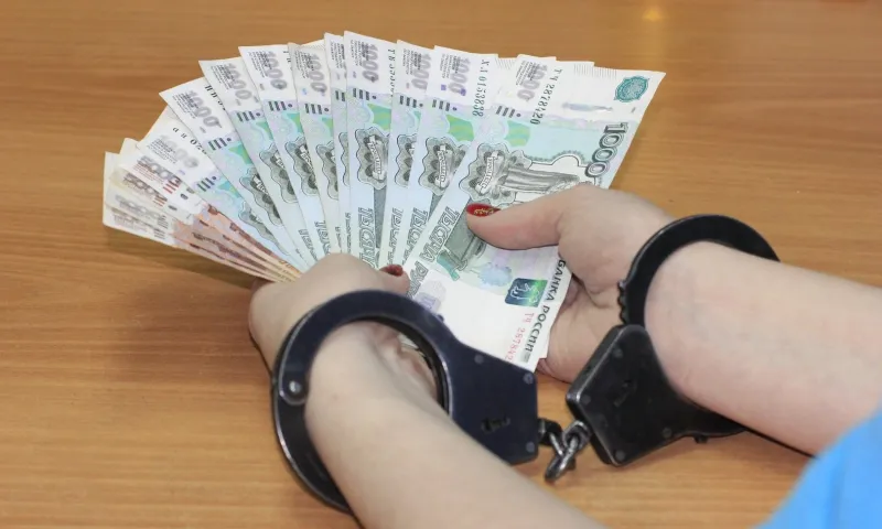 Врача из Алтайского края осудят за признание человека инвалидом за взятку