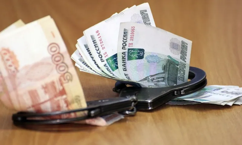 Бывший председатель комитета по физической культуре и спорту администрации Барнаула отделался штрафом за получение взяток