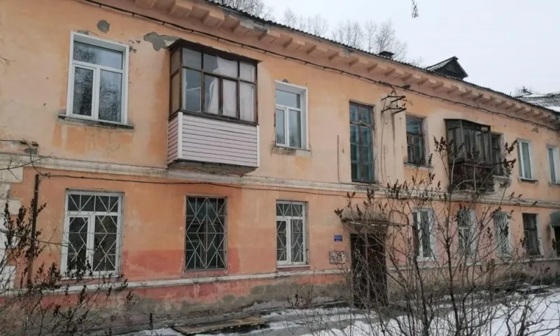 Потолок обрушился в одном из жилых домов Рубцовска