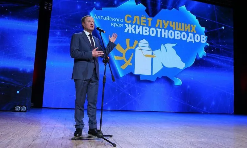 Виктор Томенко поручил Минсельхозу региона ускорить доведение средств господдержки до аграриев Алтайского края
