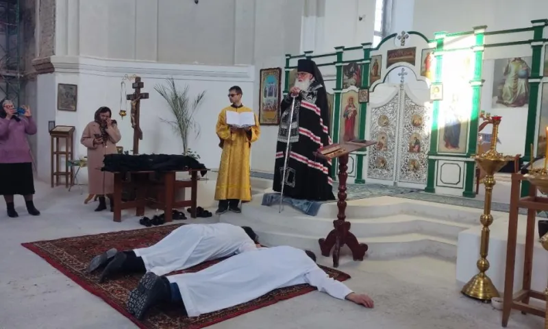 Впервые за много лет в Камне-на-Оби совершается таинство пострига в монахи