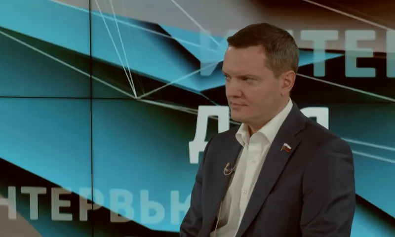 Депутат Госдумы рассказал о повышении МРОТ и законе о публичной власти в России