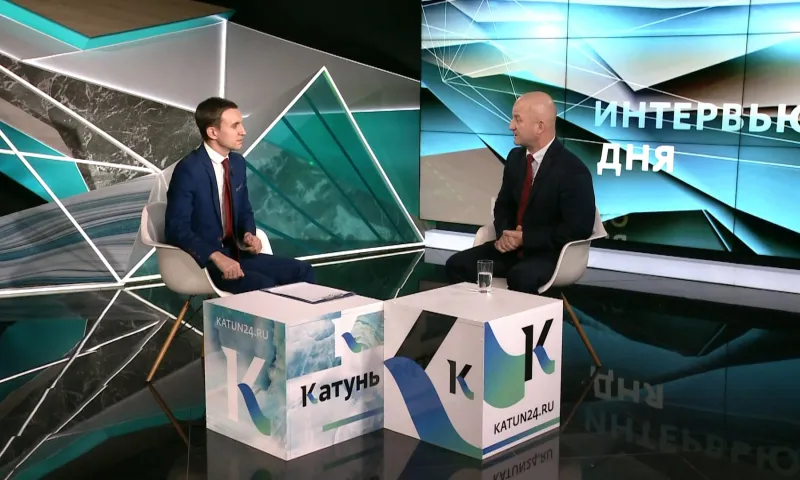 «Интервью дня»: о работе фракции КПРФ в обновлённом составе краевого парламента