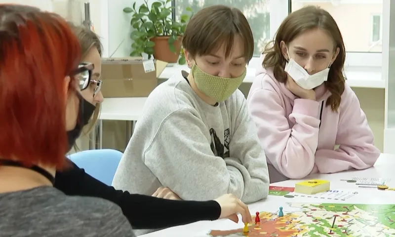 Настольную игру-путешествие по Алтайскому краю создали в «Шишковке»