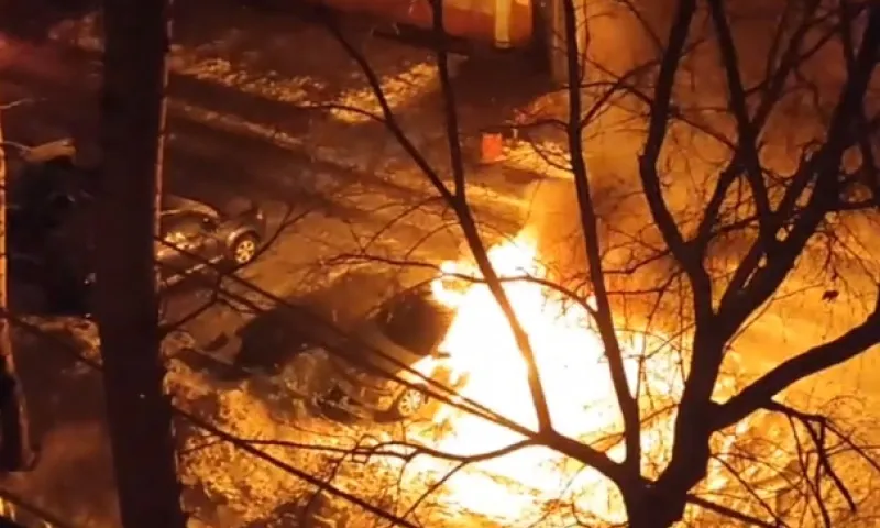 Автомобиль загорелся в Барнауле