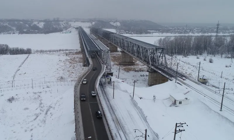 Стало известно, когда закроют движение транспорта на Старом мосту в Барнауле