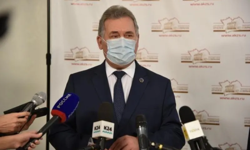 Председатель АКЗС Александр Романенко призвал жителей Алтайского края активнее вакцинироваться