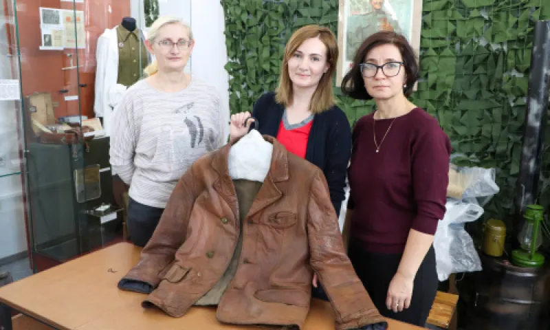 Часть алтайских музейных экспонатов, пострадавших во время пожара, отреставрировали в Москве
