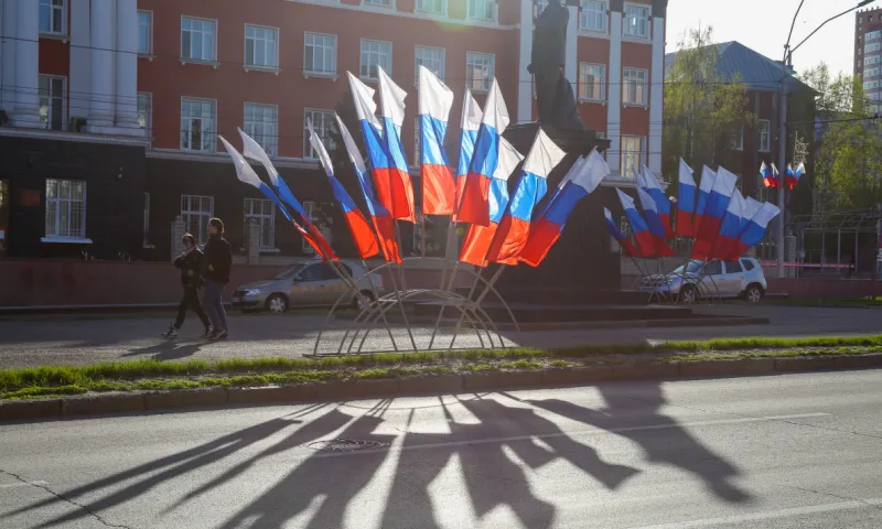 Флаги и праздничные баннеры появятся в Барнауле в честь Дня Победы
