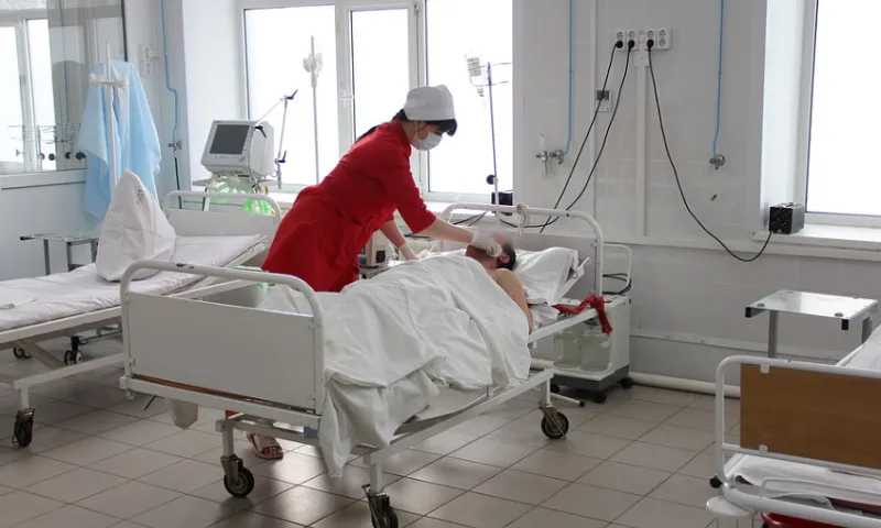 Сколько людей отравилось алкоголем в новогодние праздники: данные Минздрава Алтайского края