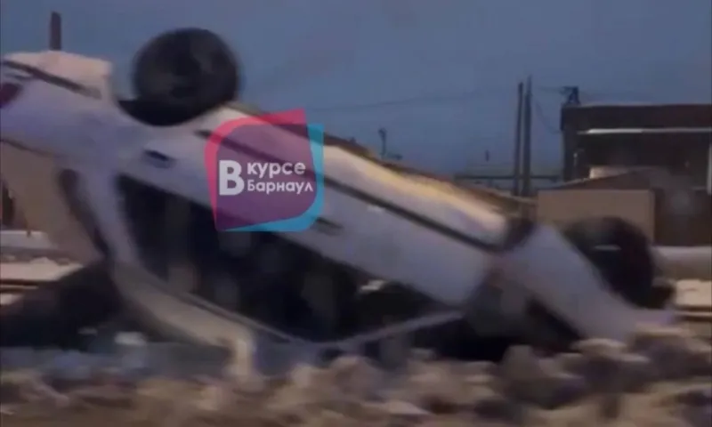 Водитель не справился с управлением и погиб в ДТП в Барнауле