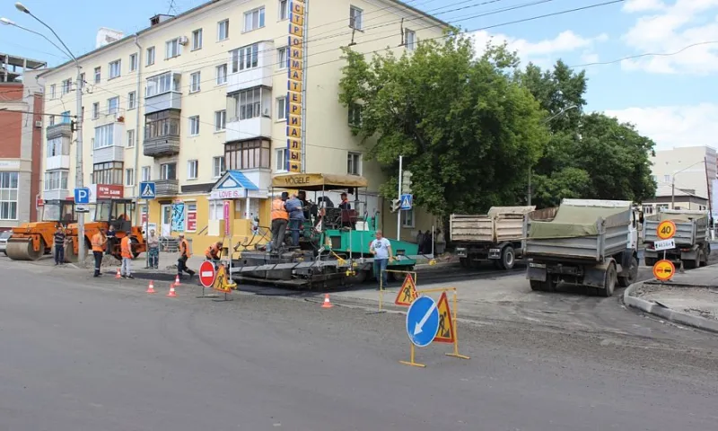 Улицу Аносова ремонтируют в Барнауле