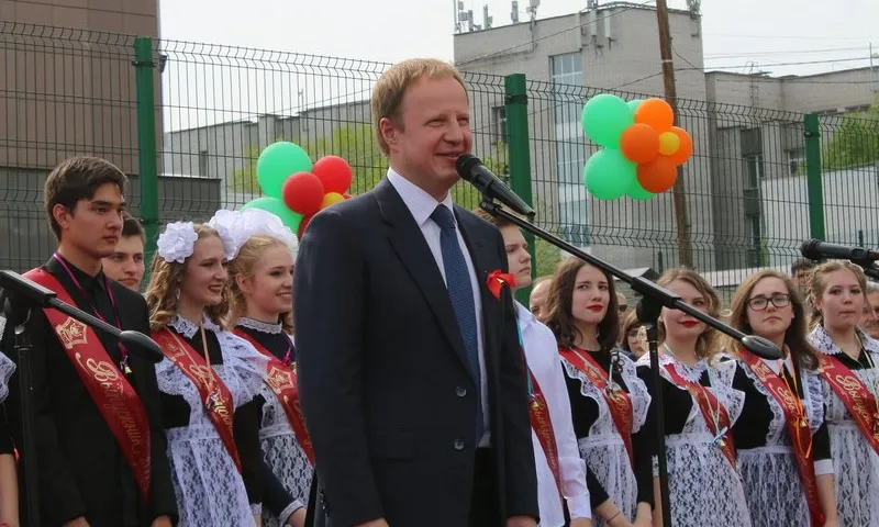 Губернатор Виктор Томенко: Система образования Алтайского края позволяет продолжить профессиональное развитие, не уезжая из родного региона