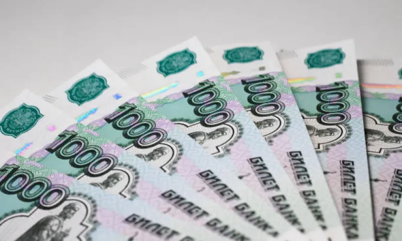 Правительство России выделило более 900 миллионов рублей на повышение зарплат медиков в Алтайском крае