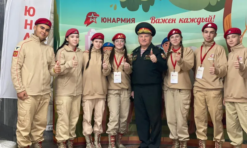 Юнармейцы Алтайского края отправились на большой форум в Кузбассе