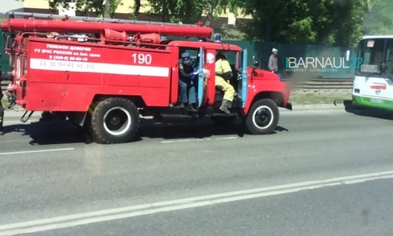 Автобус загорелся в Барнауле