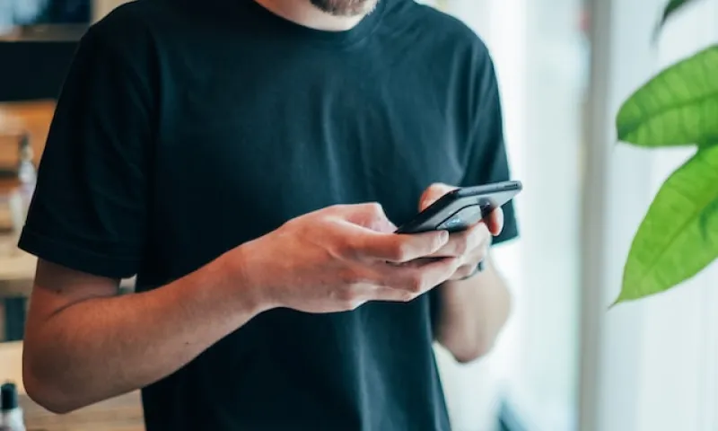 В Роскачестве опровергли информацию о вреде радиации мобильных телефонов