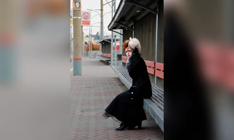 Персонажей русской классики запечатлели фотографы в Барнауле