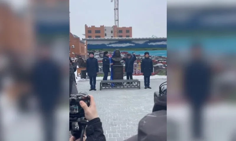 Памятник первому генерал-прокурору Российской империи открыли в Барнауле