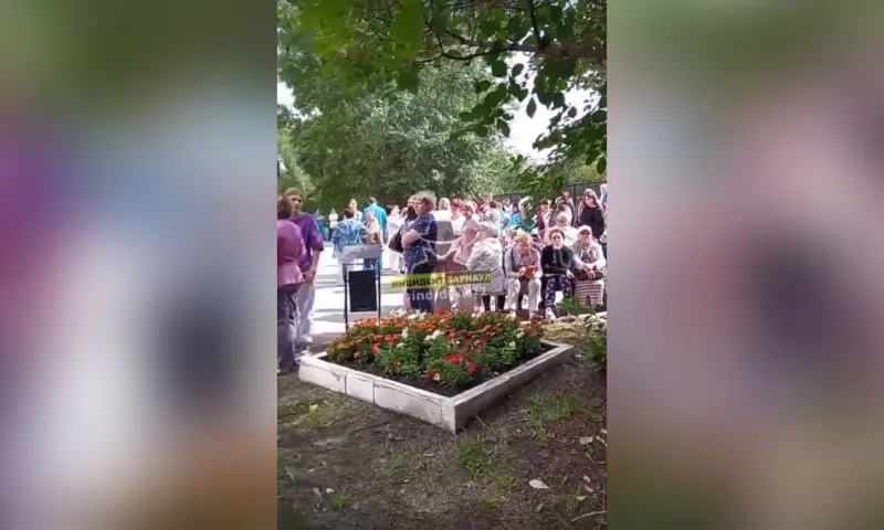 Городскую больницу № 4 эвакуировали в Барнауле из-за сообщения о минировании