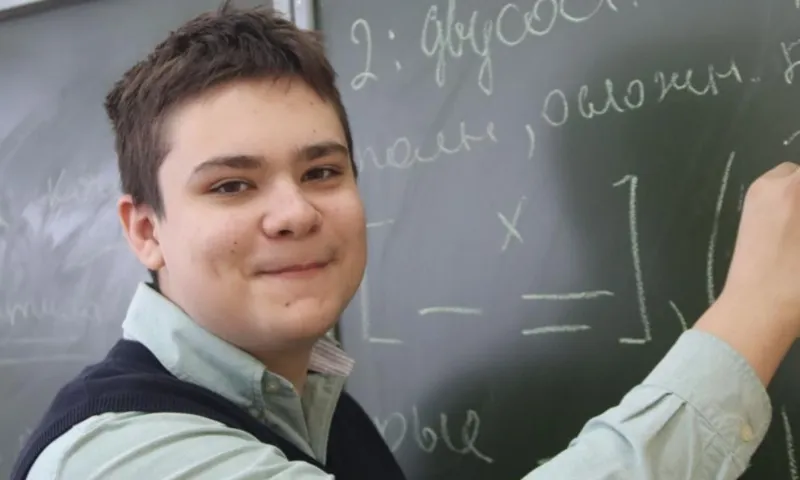 Бийский школьник стал победителем Международной олимпиады по физике имени Аль-Фергани