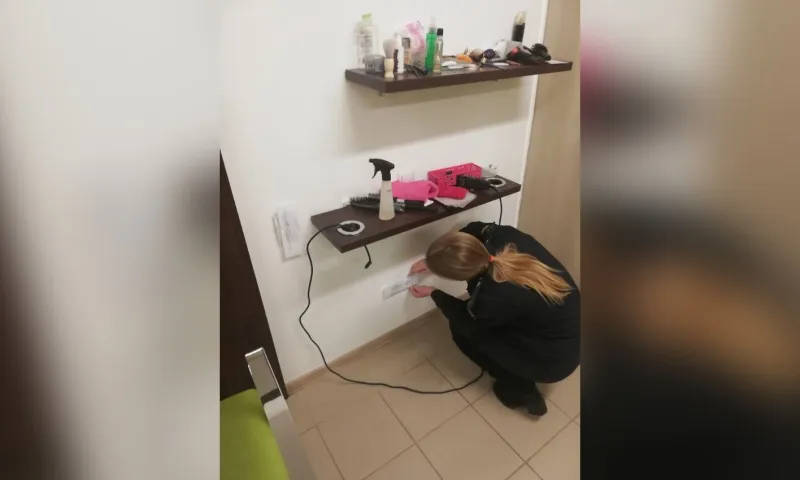 В Барнауле приостановили работу парикмахерской из-за нарушений коронавирусных ограничений
