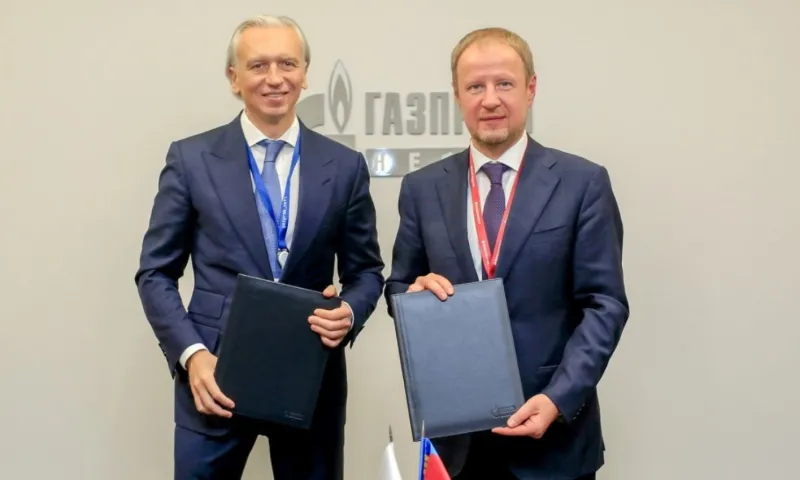 Правительство Алтайского края и компания «Газпром нефть» заключили соглашение о сотрудничестве в области импортозамещения смазочных материалов и технических жидкостей
