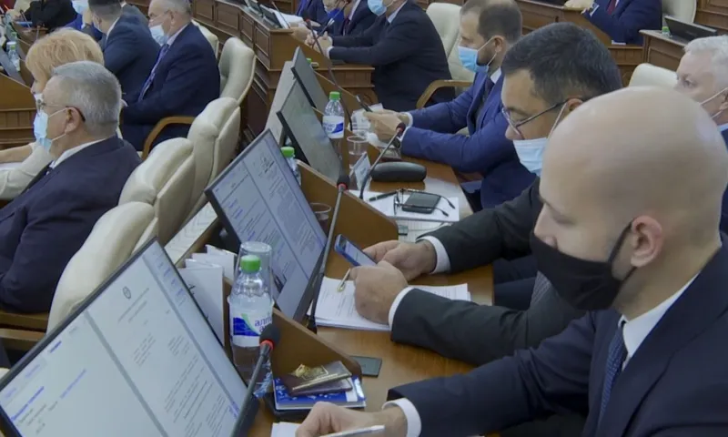Депутаты АКЗС приняли в первом чтении бюджет края на 2022 год
