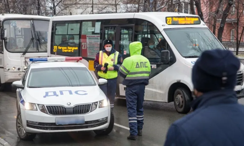 В общественном транспорте Барнаула вновь проверили соблюдение масочного режима