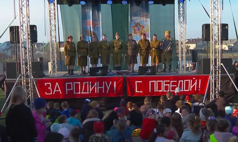 Больше 2 тысяч зрителей собрал фестиваль «Солдатский привал» в Барнауле
