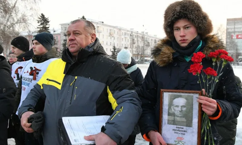 Церемония передачи останков погибшего в ВОВ прошла в Барнауле