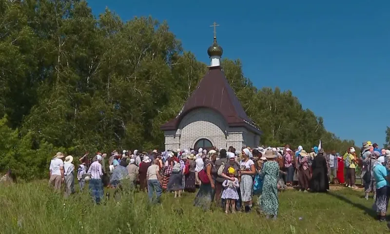 В Алтайском крае продолжается всероссийский крестный ход