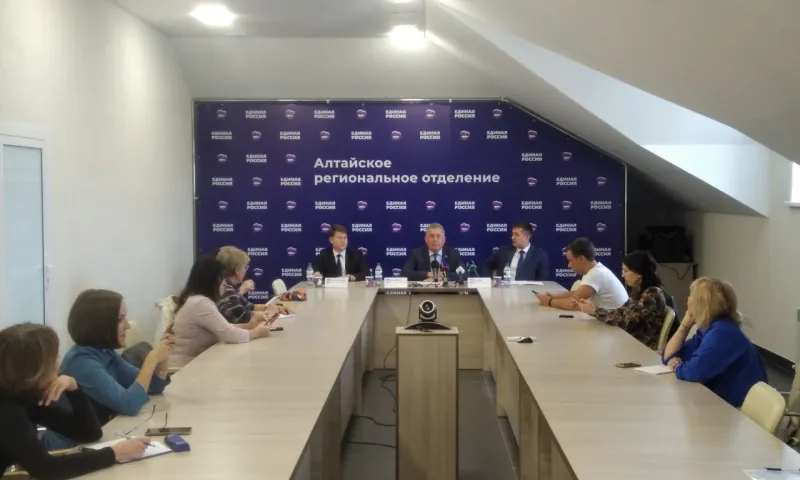 Больше 5,5 тысячи депутатских мандатов заместили по итогам выборов в Алтайском крае