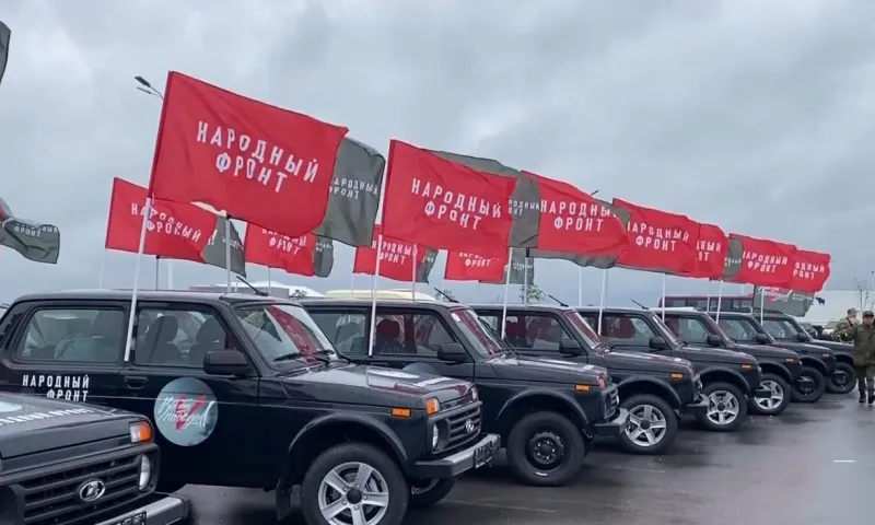 В День Победы из Алтайского края в зону СВО передали 14 автомобилей