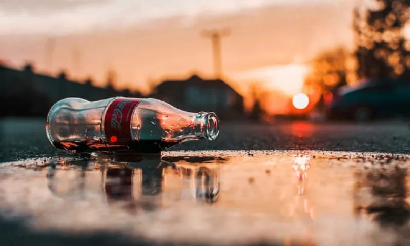 Coca-Cola прекращает производство и продажу своих брендов в России