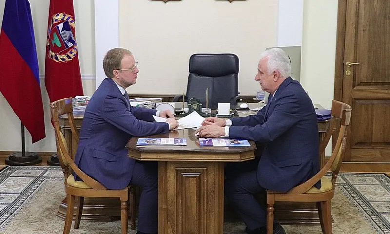 Губернатор Алтайского края провел рабочую встречу с уполномоченным по правам человека в регионе