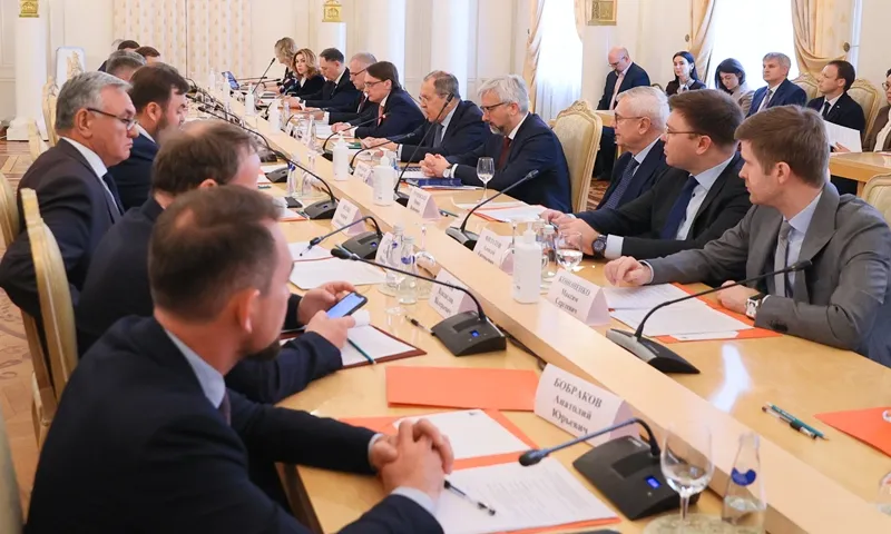 Заместитель председателя правительства Алтайского края встретился с министром иностранных дел РФ
