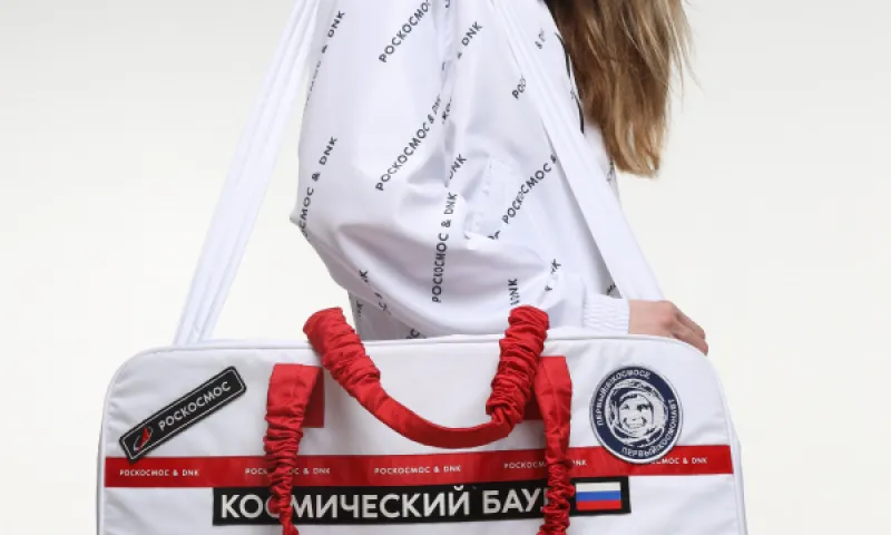 «Роскосмос» выпустил собственную линейку одежды