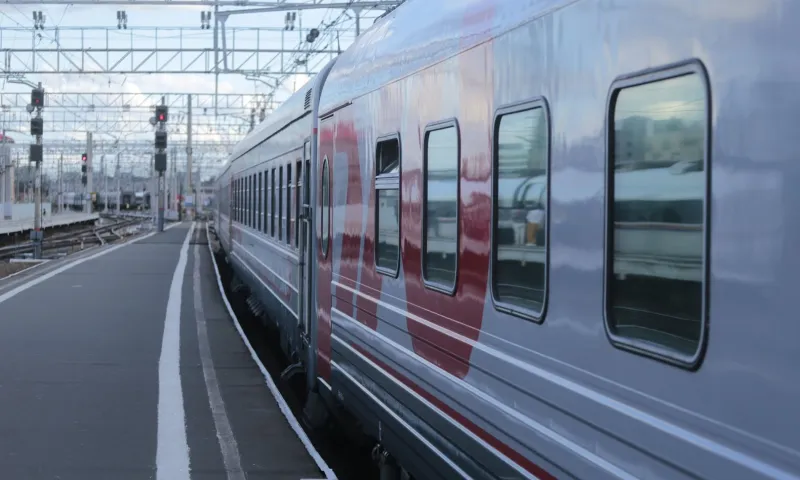 У барнаульской пенсионерки похитили телефон в электричке