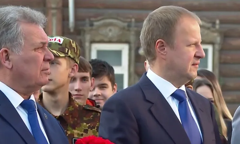 Памятник сотрудникам органов государственной безопасности Алтая открыли в Барнауле