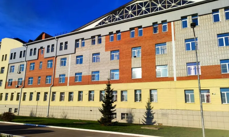 Почти 150 окон заменили в больнице № 2 в Рубцовске