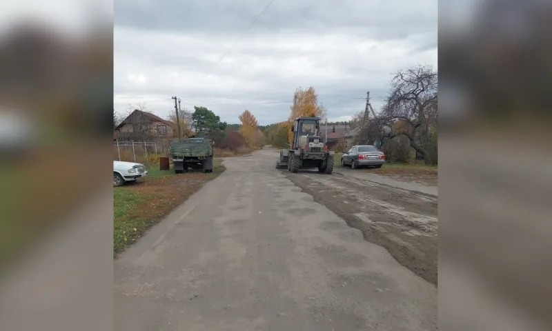 Бийские дорожники приводят в порядок дороги частного сектора