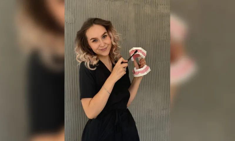 Молодой врач-стоматолог трудоустроилась в Поспелихинскую ЦРБ