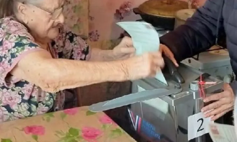 101-летняя жительница Алтайского края приняла участие в выборах